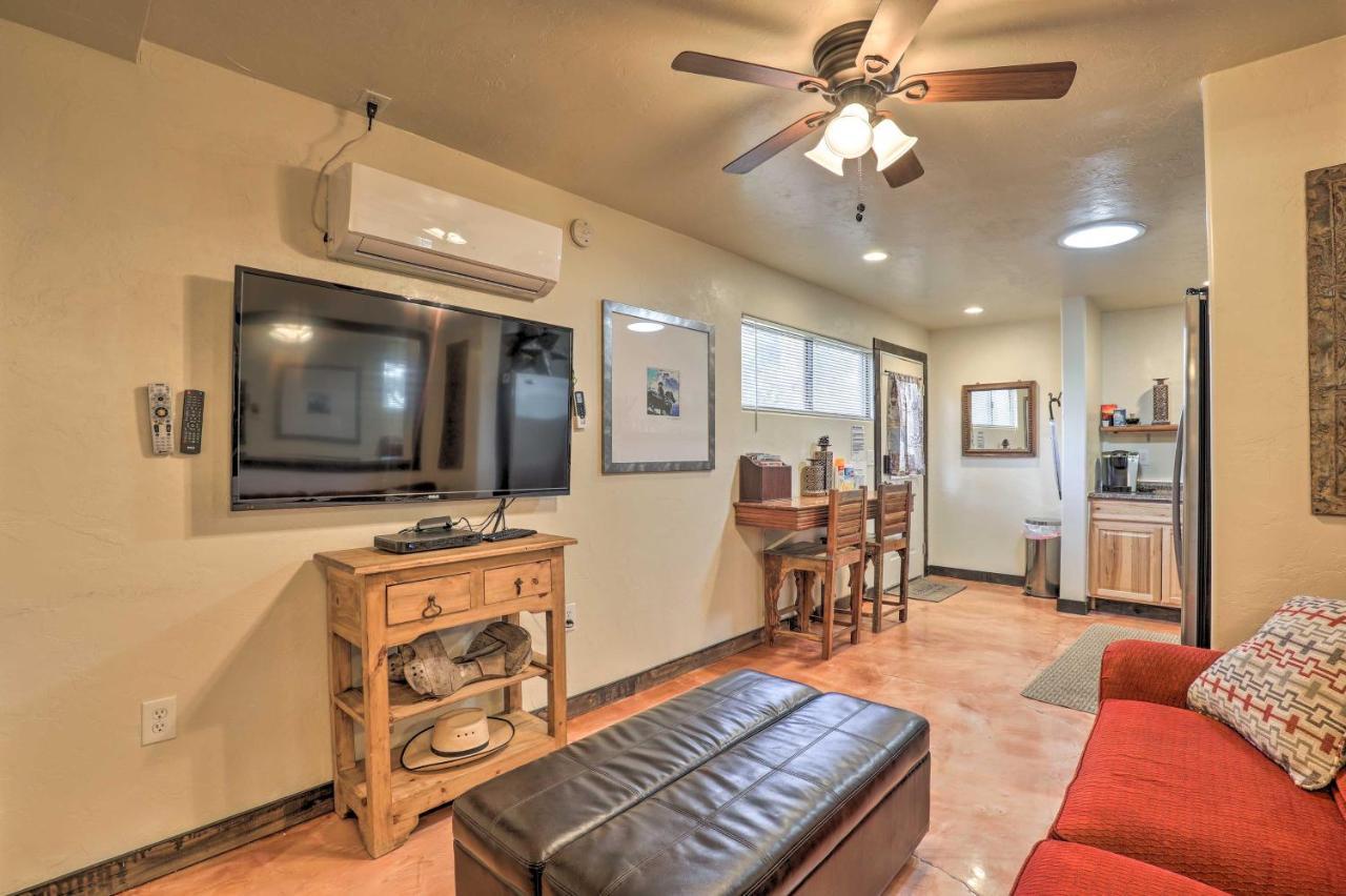 Pet-Friendly Tucson Casita Shared Hot Tub And Porchヴィラ エクステリア 写真