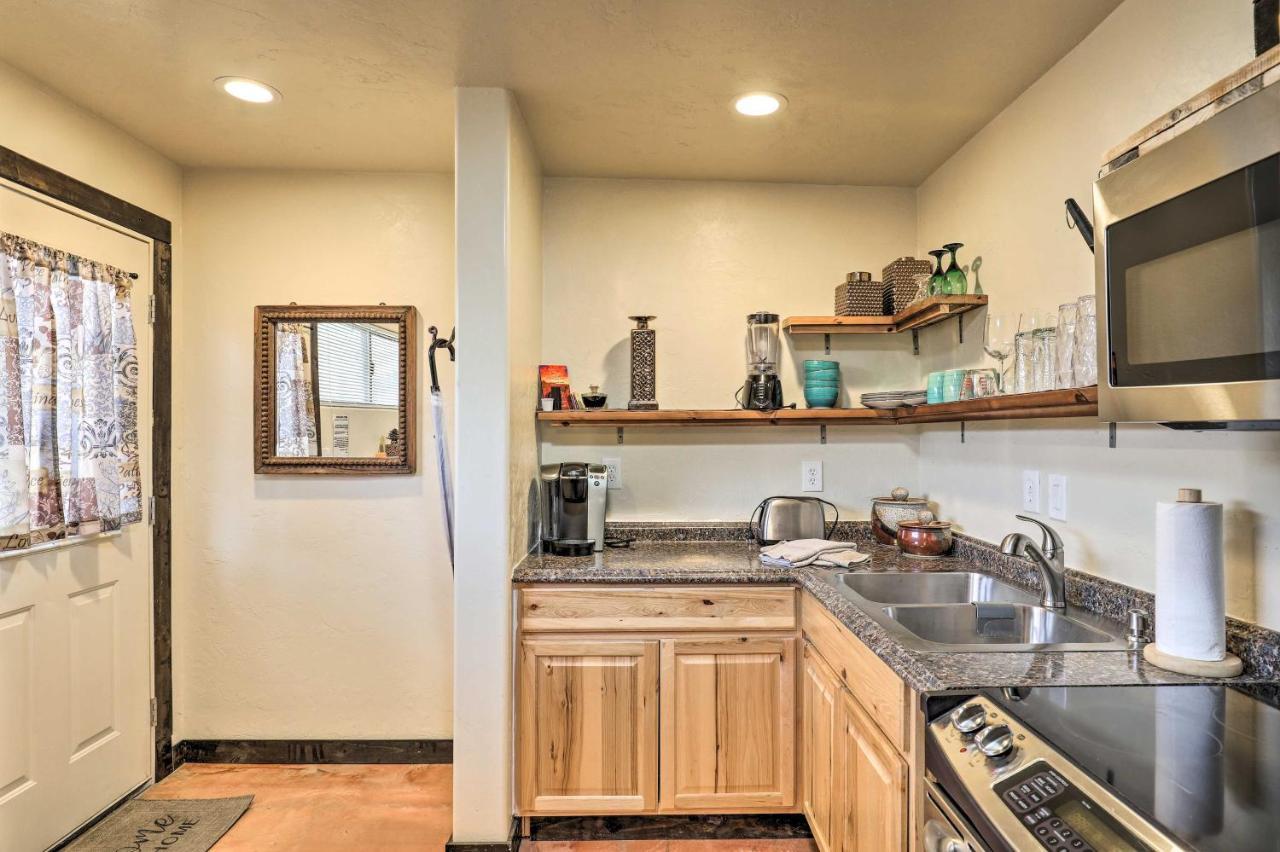 Pet-Friendly Tucson Casita Shared Hot Tub And Porchヴィラ エクステリア 写真