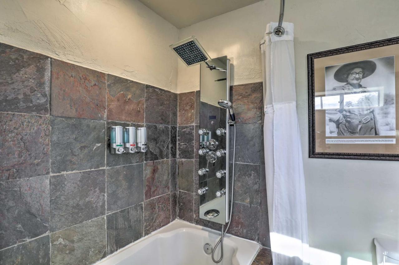 Pet-Friendly Tucson Casita Shared Hot Tub And Porchヴィラ エクステリア 写真