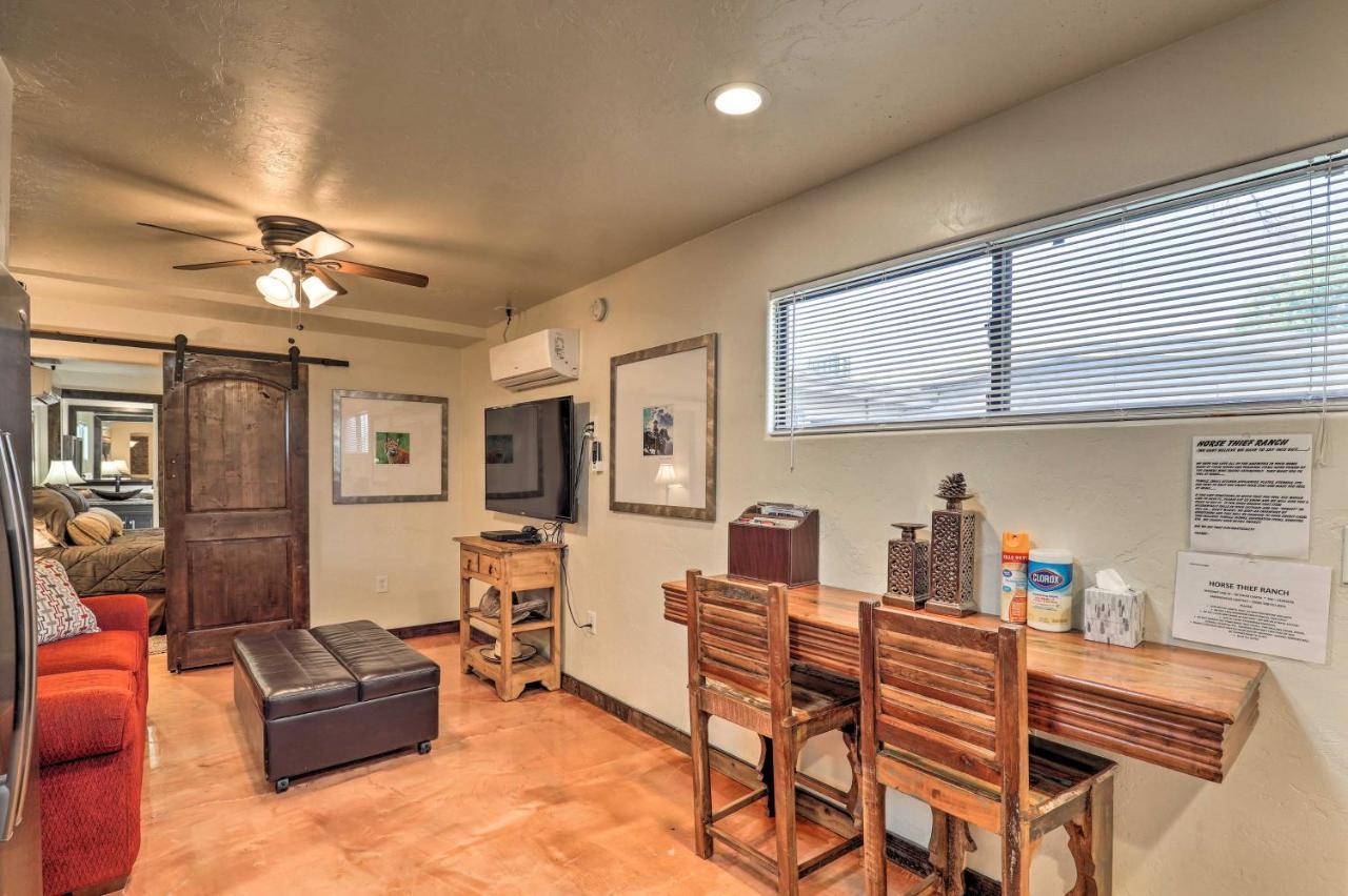 Pet-Friendly Tucson Casita Shared Hot Tub And Porchヴィラ エクステリア 写真